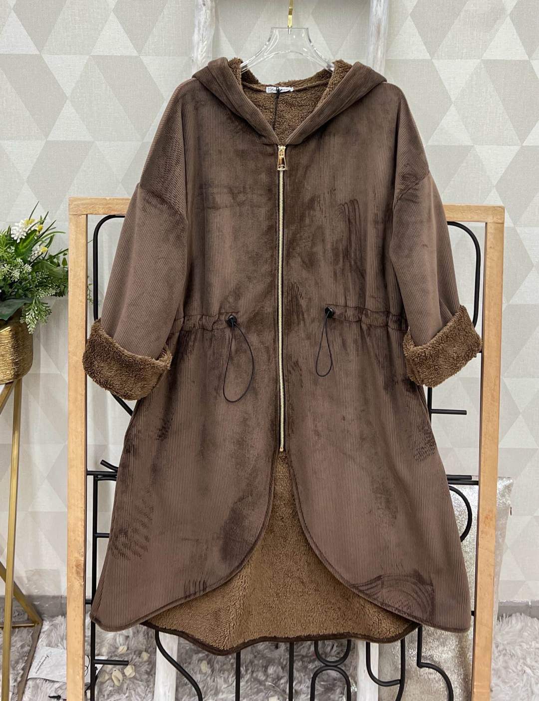Oversize bunda s kapucí