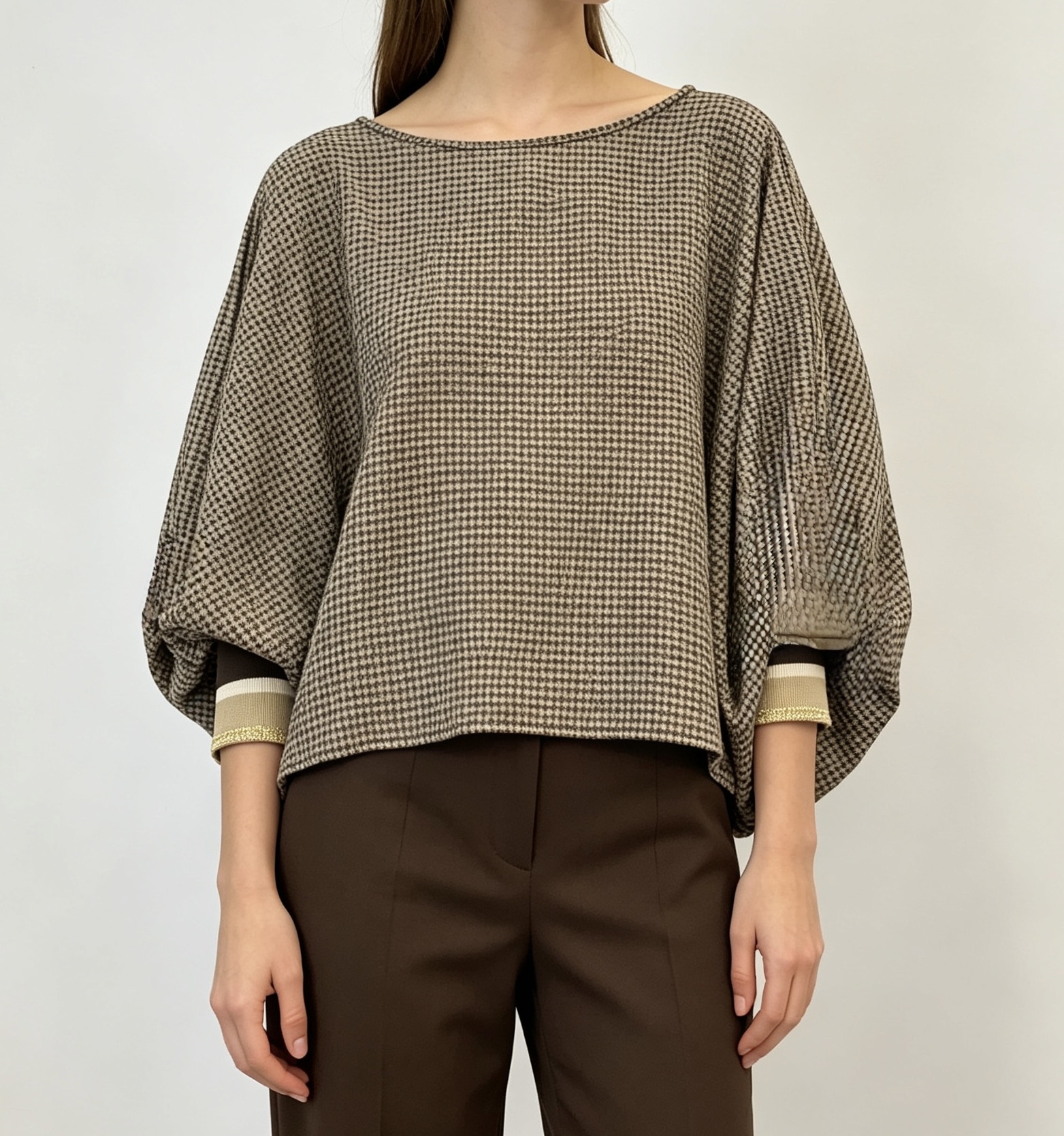 Oversize halenka s výstřihem loďka