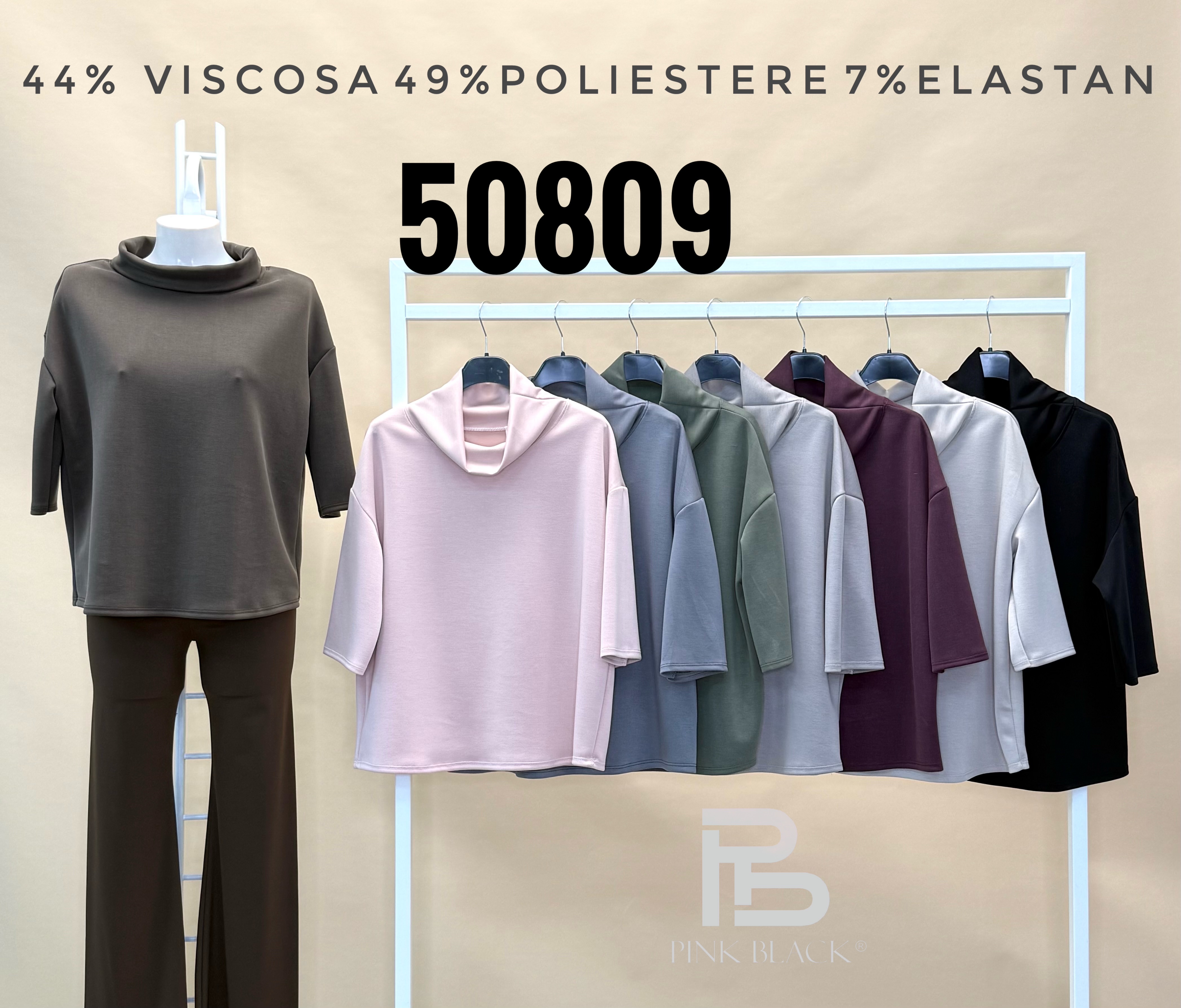 Halenka volného střihu s vodovým výstřihem