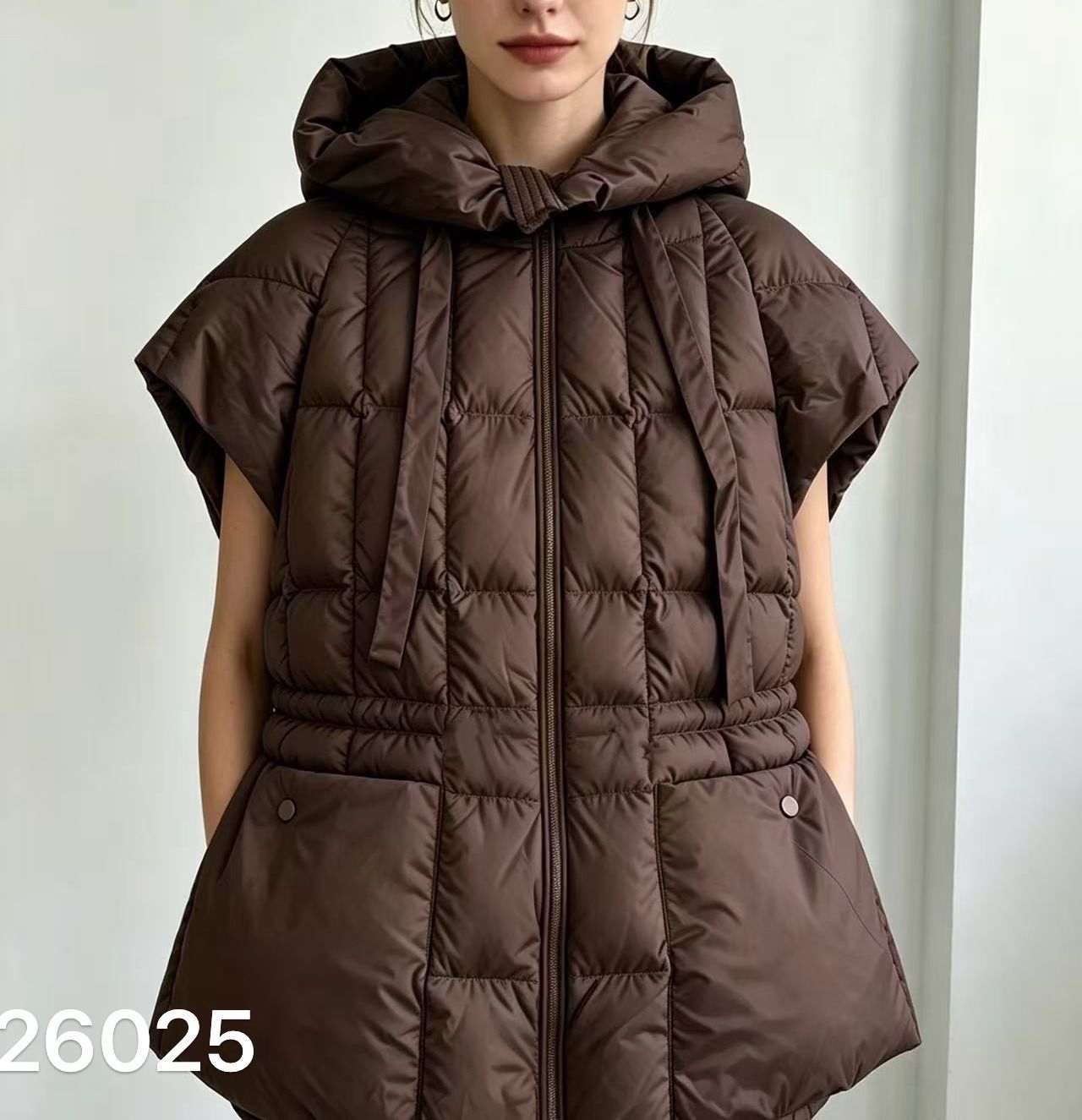 Oversize vesta s kapucí