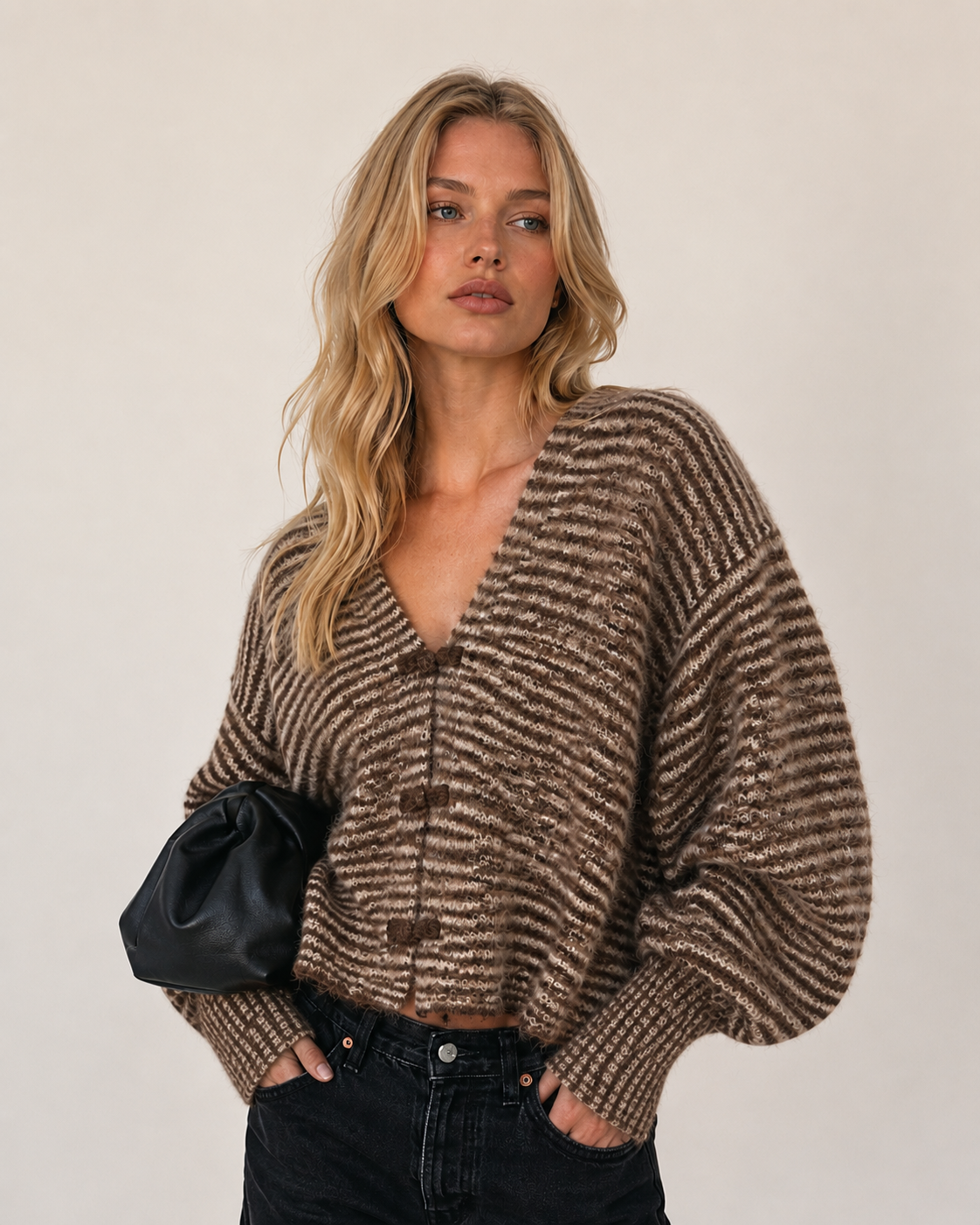 Oversize krátký kardigan se špičatým výstřihem