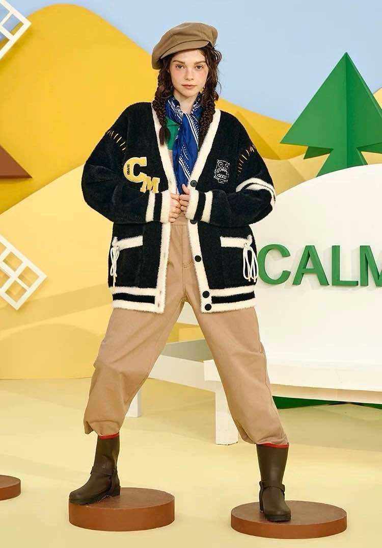 Oversize kardigan s výšivkou
