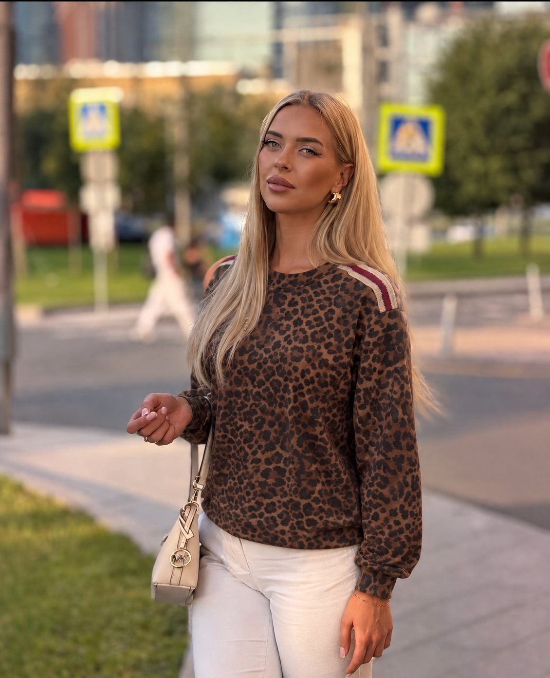 Mikina s panterovým vzorem