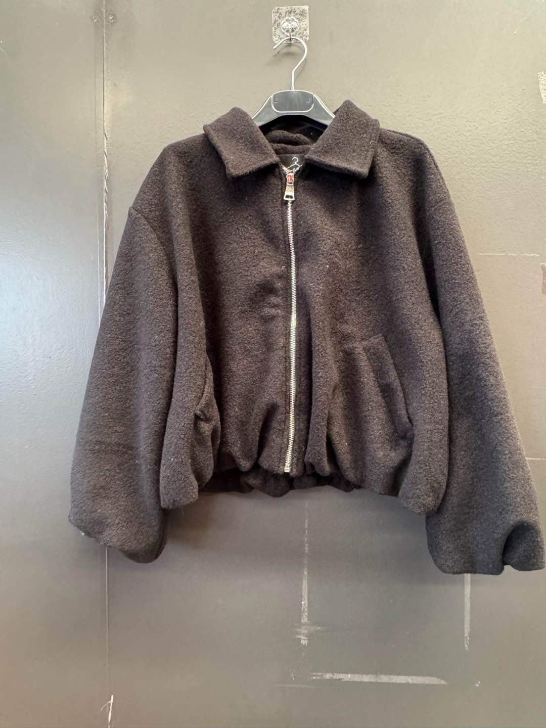 Oversize bunda s košilovým límcem